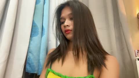 Snapshot of nova_licious chatting on 14, 5, 2026 nova_licious online show from 14, 5, 2026