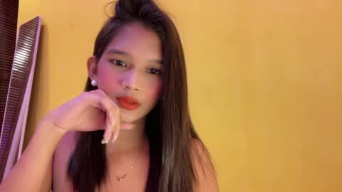 Snapshot of nova_licious chatting on 23, 5, 2026 nova_licious online show from 23, 5, 2026