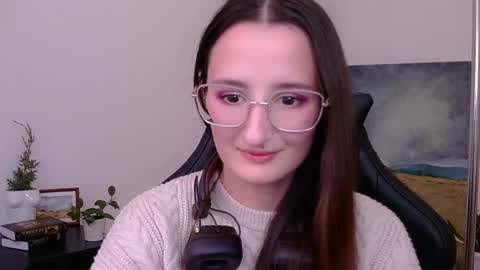 nova_mystic online show from 4, 3, 2025