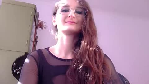 nova_mystic online show from 7, 10, 2025