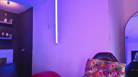 Nova Salvatore online show from 9, 4, 2026