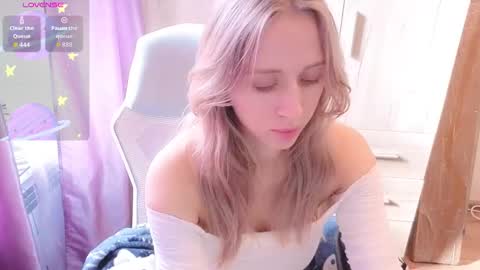 Snapshot of nova_sun chatting on 2, 10, 2025 Mary online show from 2, 10, 2025