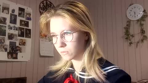 Sari  It is my first day  online show from 17, 2, 2026