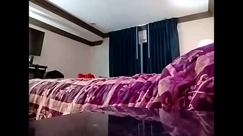 CLOUDYKINF online show from 5, 10, 2025