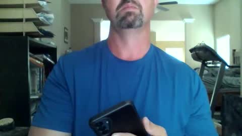 nvrenuff1979 online show from 21, 4, 2026