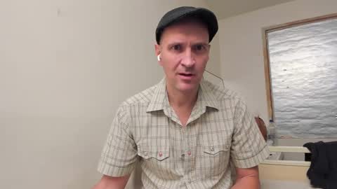 Snapshot of nyhudsonvalleyfun chatting on 11, 11, 2025 HudsonValleyNYfun online show from 11, 11, 2025