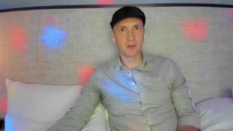 Snapshot of nyhudsonvalleyfun chatting on 11, 1, 2026 HudsonValleyNYfun online show from 11, 1, 2026