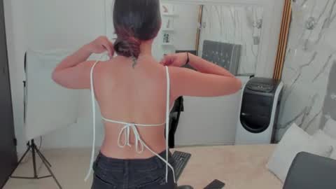 Snapshot of nymphomania9599 chatting on 28, 6, 2026 xionela gates online show from 28, 6, 2026