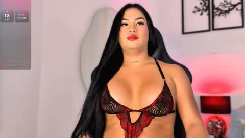 Luisa Instagram - Luisavinasc0 online show from 5, 12, 2024