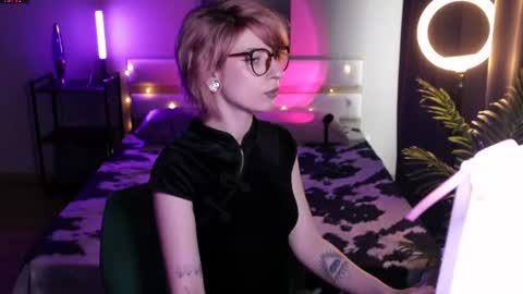 Snapshot of obedientt_ chatting on 13, 6, 2026 Moonlight online show from 13, 6, 2026