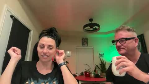 SimplyUs online show from 22, 11, 2025