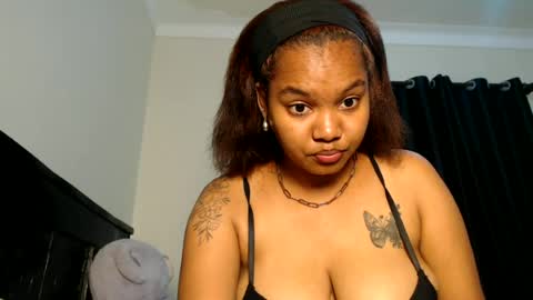 Snapshot of obsidianrose_ chatting on 8, 6, 2026 obsidianrose_ online show from 8, 6, 2026