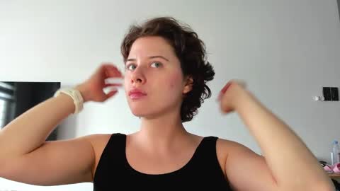 Evie online show from 4, 4, 2026