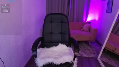 Snapshot of odri_blum chatting on 4, 3, 2026 Odri online show from 4, 3, 2026