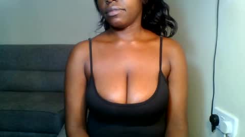 Snapshot of odrienna chatting on 25, 6, 2026 odrie online show from 25, 6, 2026