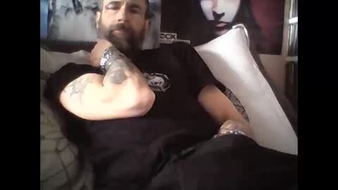 Snapshot of oedipe666 chatting on 18, 4, 2026 oedipe666cam online show from 18, 4, 2026