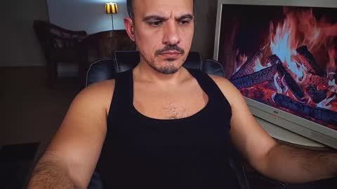 Snapshot of officeman7 chatting on 16, 1, 2025 officeman7 online show from 16, 1, 2025