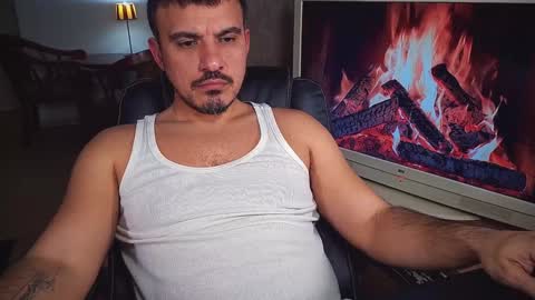 Snapshot of officeman7 chatting on 2, 2, 2025 officeman7 online show from 2, 2, 2025