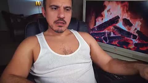 Snapshot of officeman7 chatting on 16, 2, 2025 officeman7 online show from 16, 2, 2025