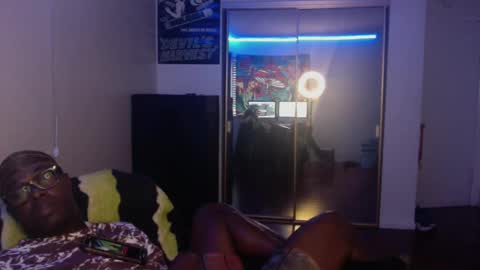 Snapshot of officialmoneyxxx chatting on 3, 12, 2024 Money online show from 3, 12, 2024