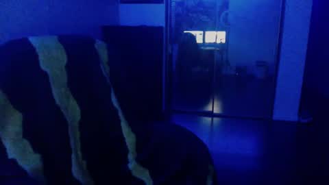 Snapshot of officialmoneyxxx chatting on 4, 12, 2024 Money online show from 4, 12, 2024