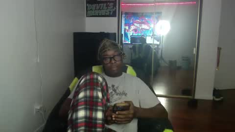 Snapshot of officialmoneyxxx chatting on 4, 12, 2024 Money online show from 4, 12, 2024