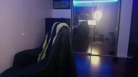 Snapshot of officialmoneyxxx chatting on 5, 12, 2024 Money online show from 5, 12, 2024