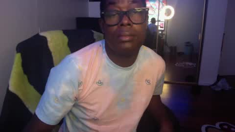 Snapshot of officialmoneyxxx chatting on 5, 12, 2024 Money online show from 5, 12, 2024