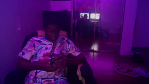 Snapshot of officialmoneyxxx chatting on 10, 12, 2024 Money online show from 10, 12, 2024