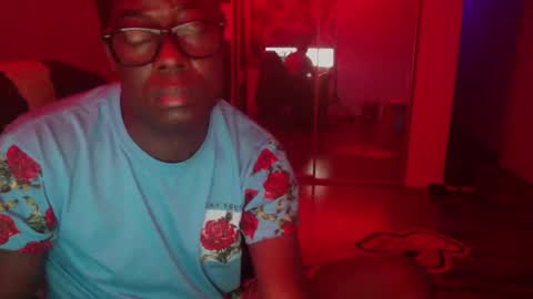 Snapshot of officialmoneyxxx chatting on 15, 12, 2024 Money online show from 15, 12, 2024