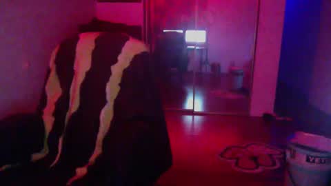 Snapshot of officialmoneyxxx chatting on 17, 12, 2024 Money online show from 17, 12, 2024