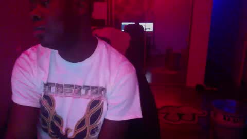 Snapshot of officialmoneyxxx chatting on 19, 12, 2024 Money online show from 19, 12, 2024