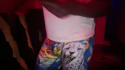 Snapshot of officialmoneyxxx chatting on 16, 1, 2025 Money online show from 16, 1, 2025