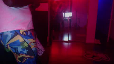 Snapshot of officialmoneyxxx chatting on 16, 1, 2025 Money online show from 16, 1, 2025