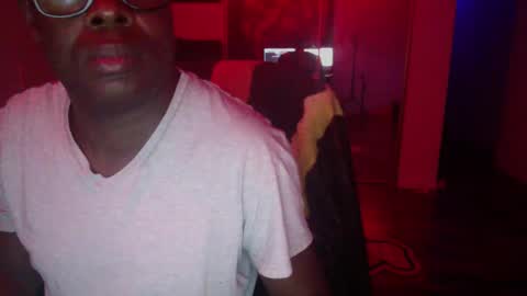 Snapshot of officialmoneyxxx chatting on 23, 1, 2025 Money online show from 23, 1, 2025