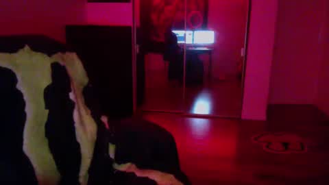 Snapshot of officialmoneyxxx chatting on 7, 10, 2025 Money online show from 7, 10, 2025