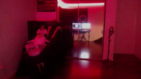 Snapshot of officialmoneyxxx chatting on 2, 11, 2025 Money online show from 2, 11, 2025