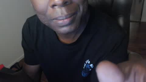 Snapshot of officialmoneyxxx chatting on 8, 8, 2026 Money online show from 8, 8, 2026