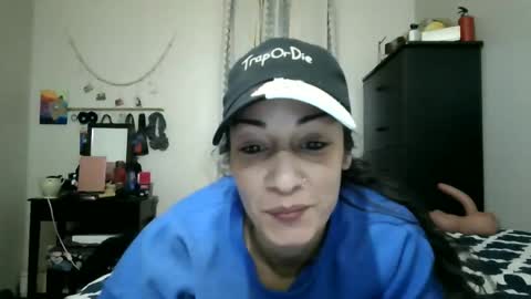 Lit en Cama online show from 12, 1, 2025