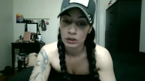 Lit en Cama online show from 23, 9, 2025