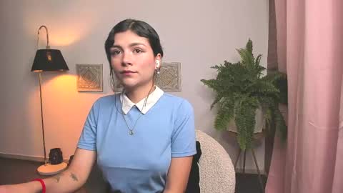 Snapshot of oh__holly chatting on 21, 4, 2026 Holly online show from 21, 4, 2026