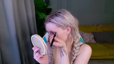 Snapshot of oh__lily chatting on 8, 7, 2026 Lily online show from 8, 7, 2026