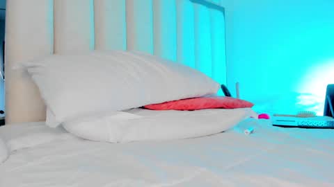 Holly online show from 18, 1, 2025