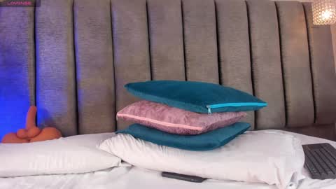 Holly online show from 23, 1, 2025