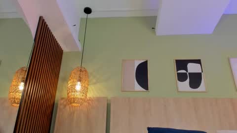 Holly online show from 11, 11, 2025