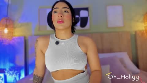 Snapshot of oh_hollyy chatting on 17, 12, 2025 Holly online show from 17, 12, 2025