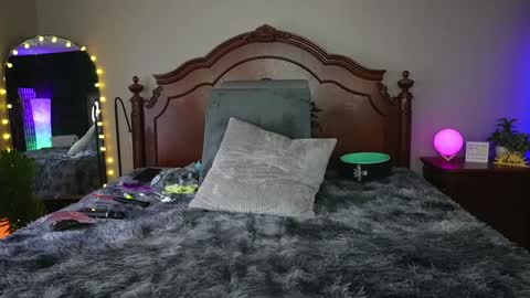 Gray online show from 3, 1, 2025