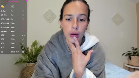 ohanna_ online show from 11, 1, 2025