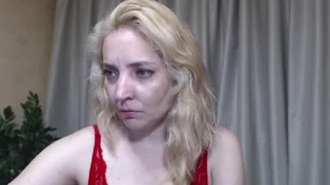 Snapshot of ohsweetmari chatting on 16, 7, 2026 Mari online show from 16, 7, 2026