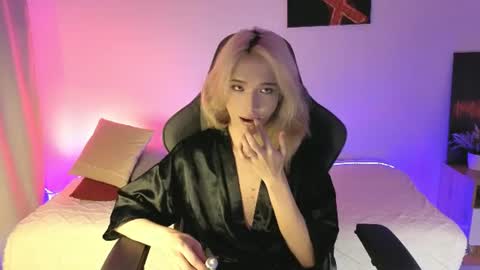 Snapshot of okerriella chatting on 13, 6, 2026 Ami online show from 13, 6, 2026